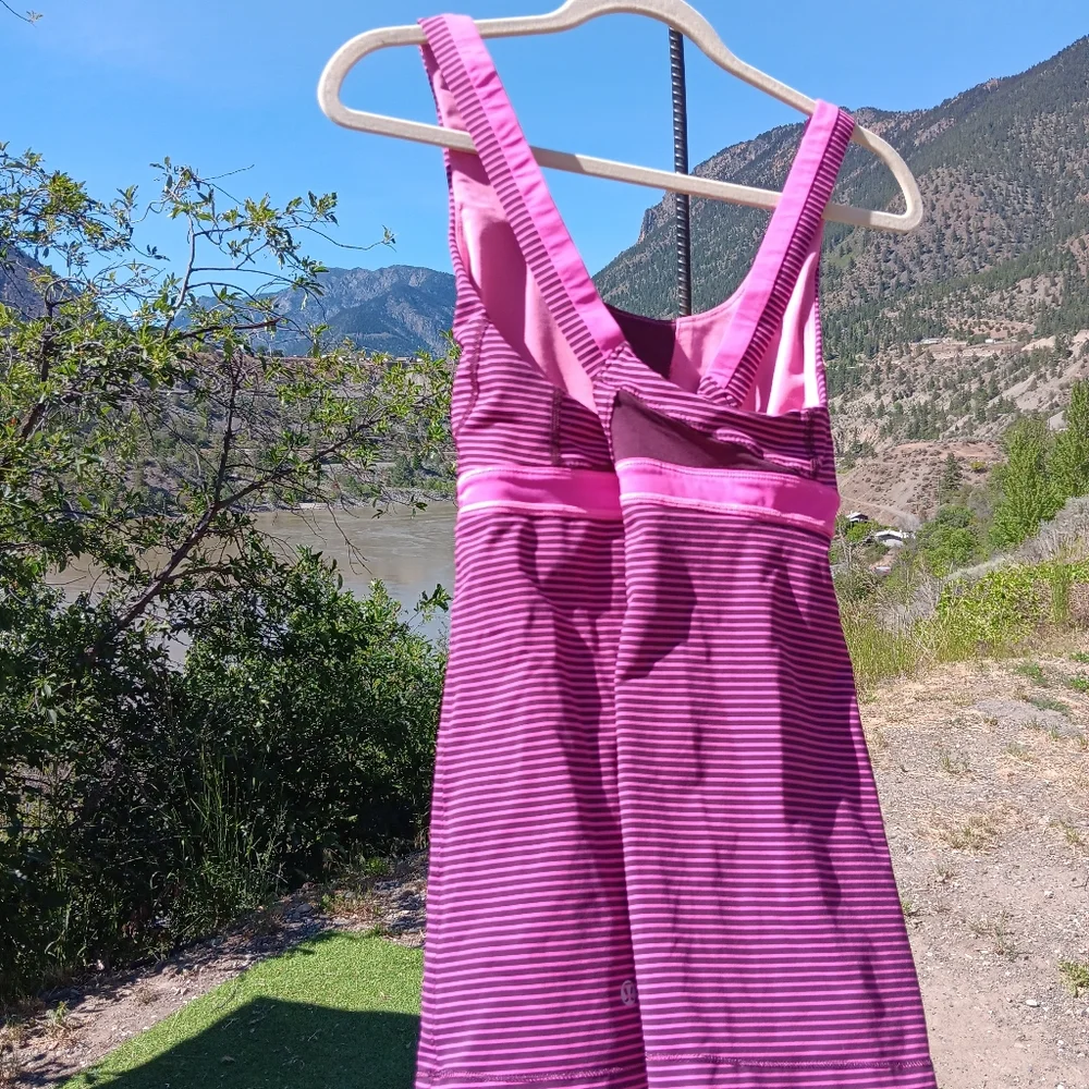 Lululemon‎ Stuff Your Bra Tank - Size 10 - Picture 2 of 4